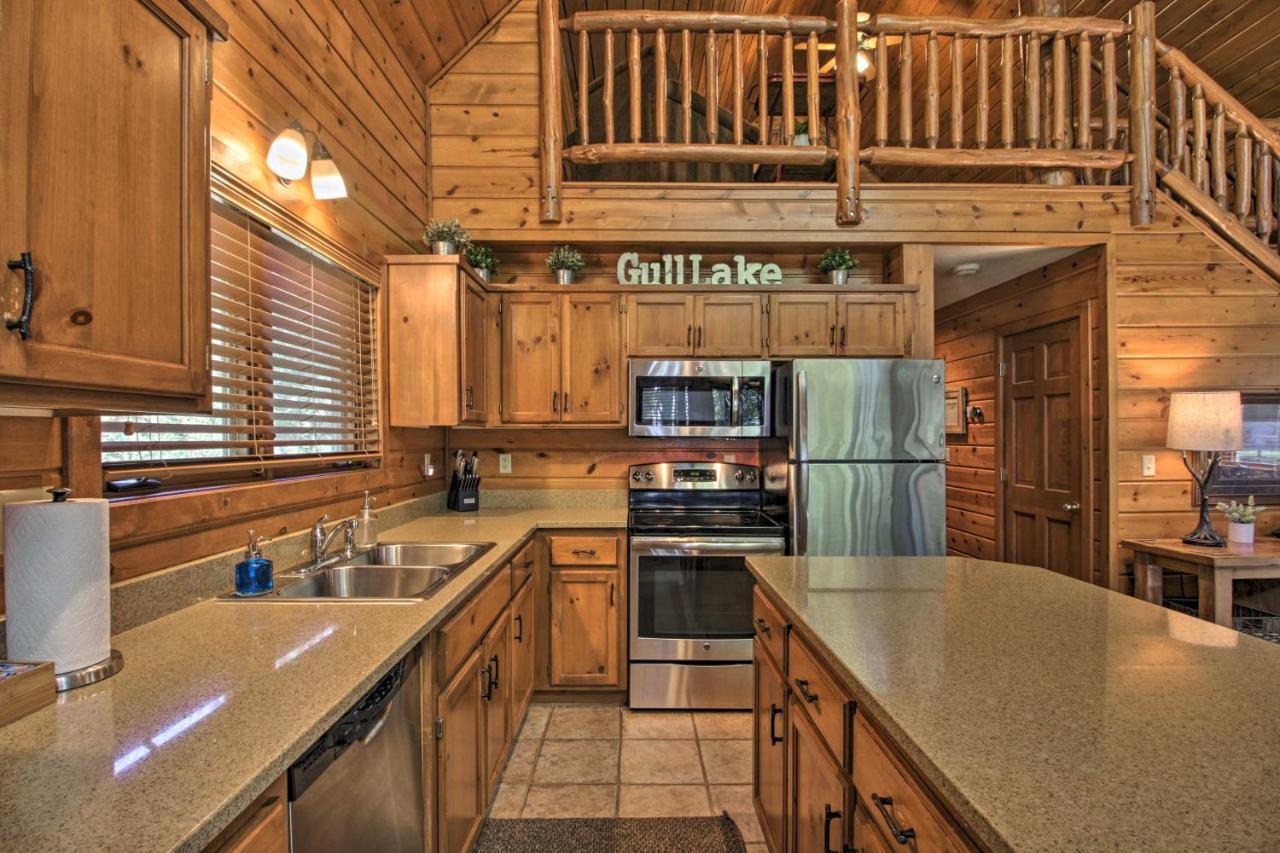 Alluring Nisswa Cabin On Gull Lake With Fireplace! Экстерьер фото